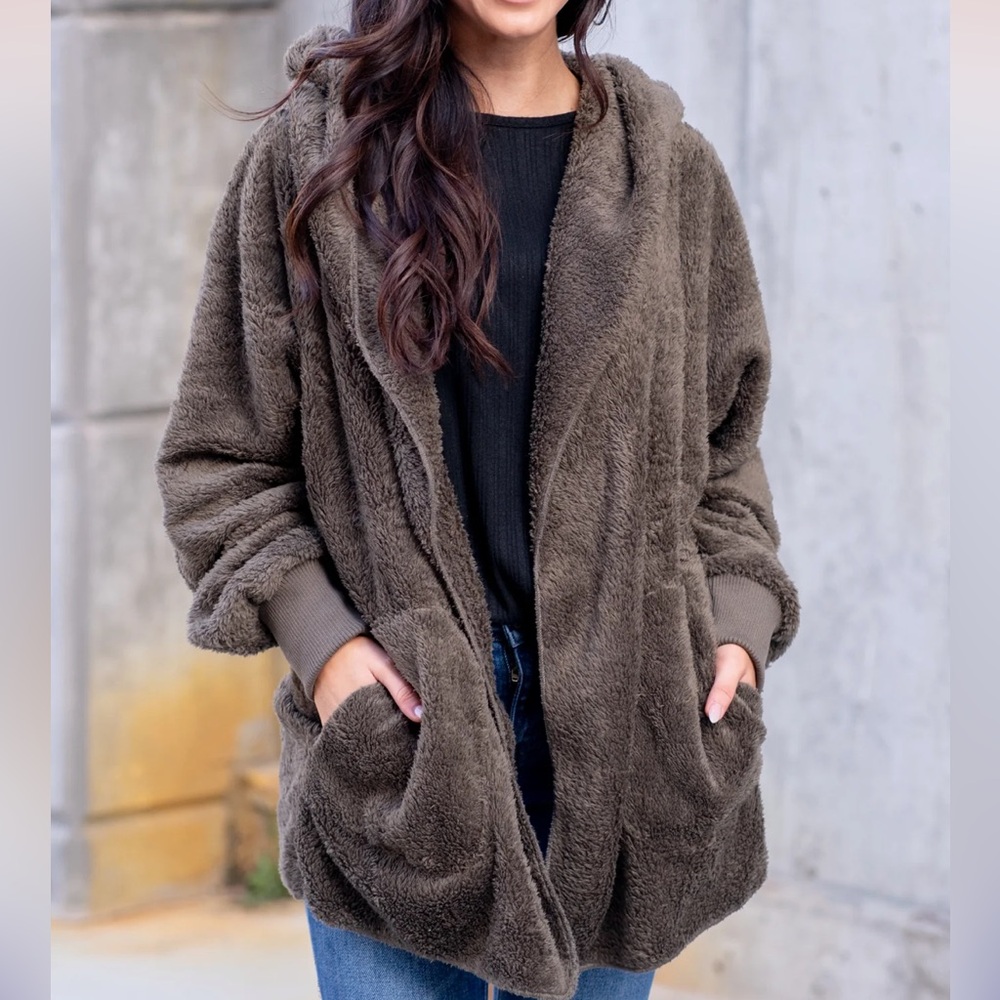 NWT Hem & Thread Olive Cozy Sherpa Sweater Jacket - Picture 2 of 11